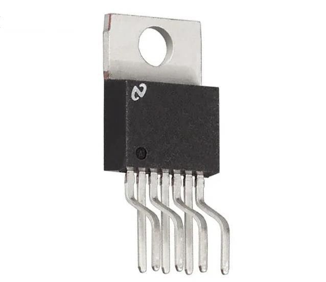 LM2678T-ADJ/NOPB バックスイッチングレギュレーターIC ポジティブ調節可能 1.21V 1 出力 5A